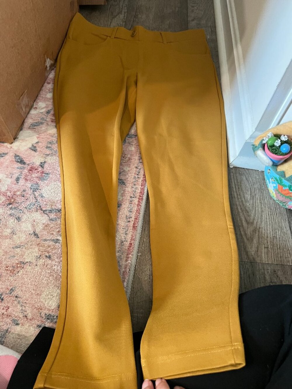 Betabrand large mustard pull on pants